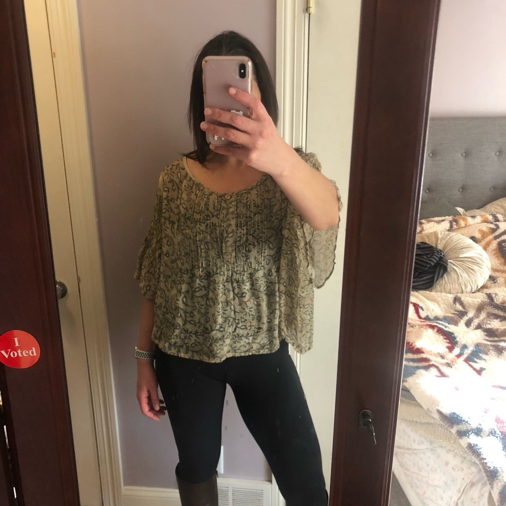Kantha Bae floral pin tuck.      Floral Beige Blouse - Picture 3 of 5